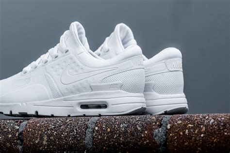 Weiße Nike Air Max Zero online 